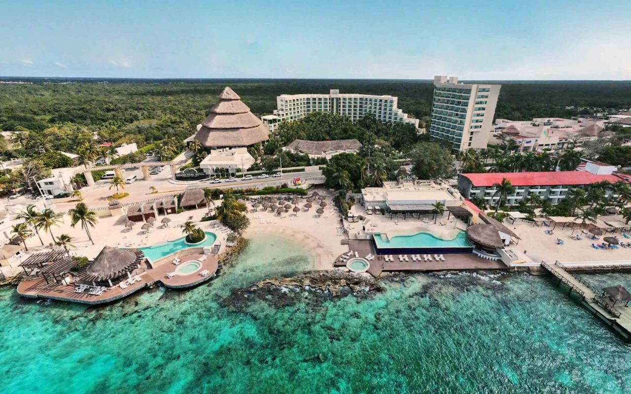 Grand Park Royal Cozumel Hotel Luaran gambar Aerial view of the resort