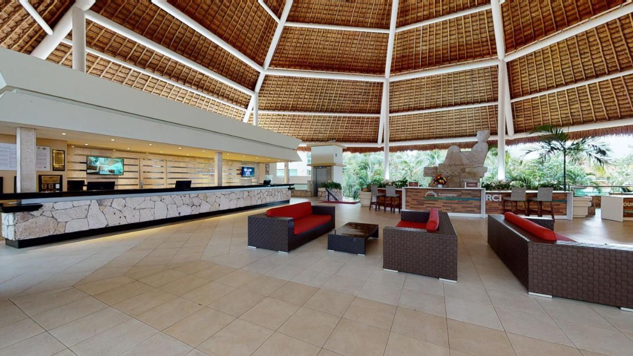 Grand Park Royal Cozumel Hotel Luaran gambar The lobby of the resort